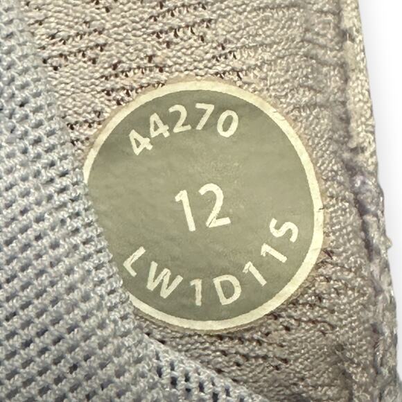 Lululemon | 12 | Lavender Deep-V Mesh Panel Athletic Tank w/ Built-In Bra W1D11S - Picture 4 of 12